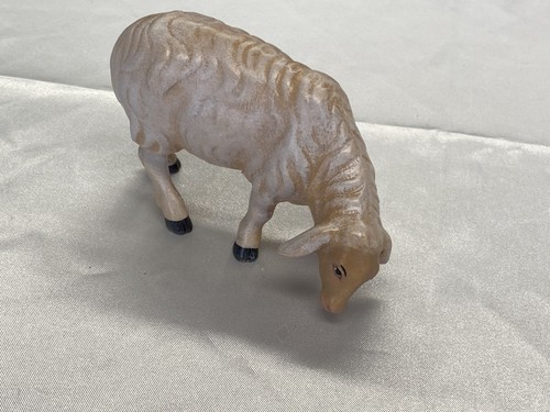 Krippenfigur schaf grasend - schaf,